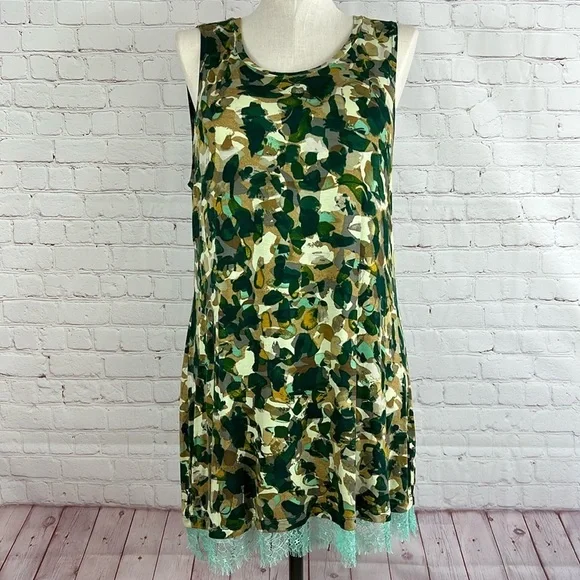 LOGO by Lori Goldstein Printed Lace Trim Tank Top Size 1X - Picture 2 of 9